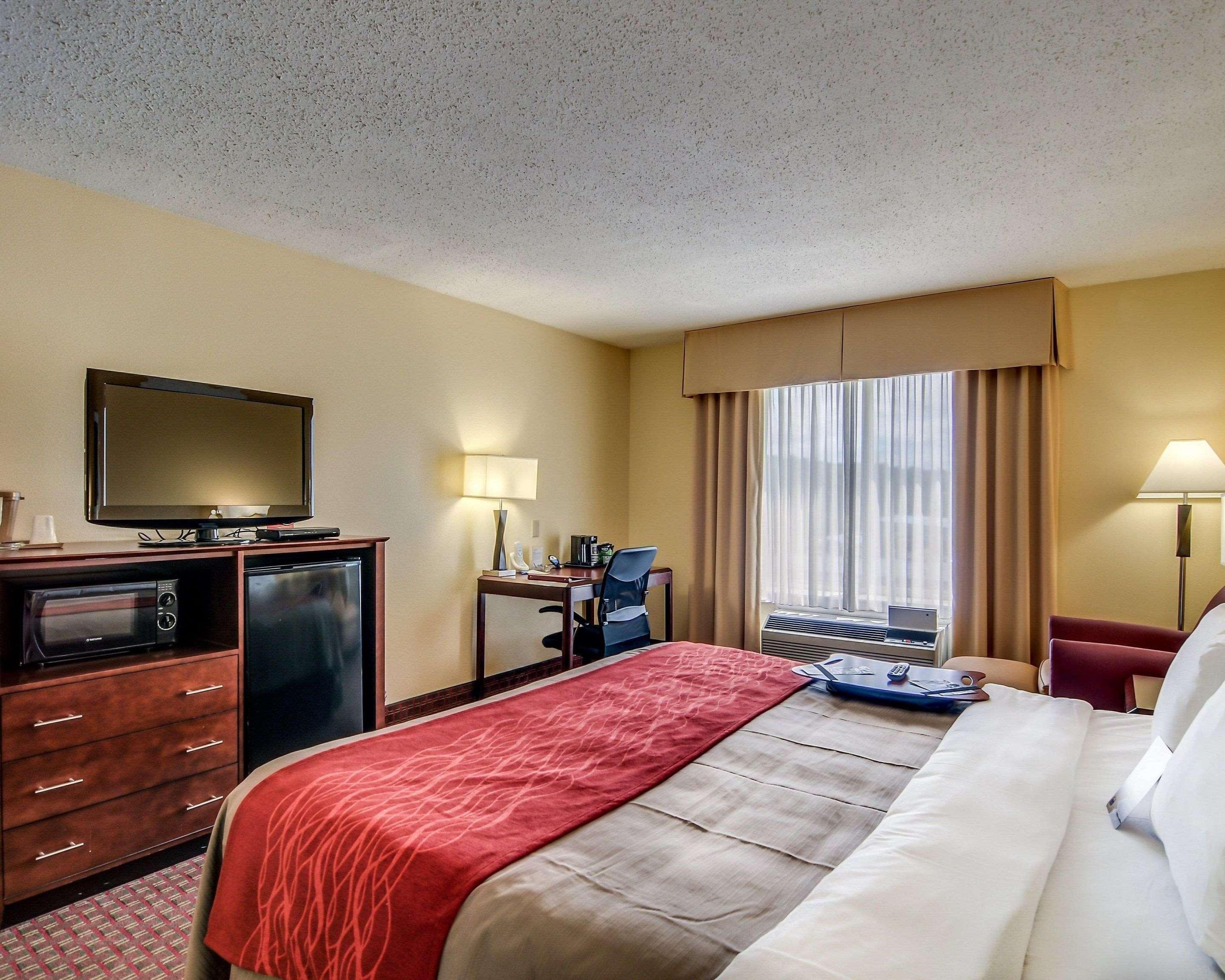 Comfort Inn & Suites Hillsville I-77 Bagian luar foto
