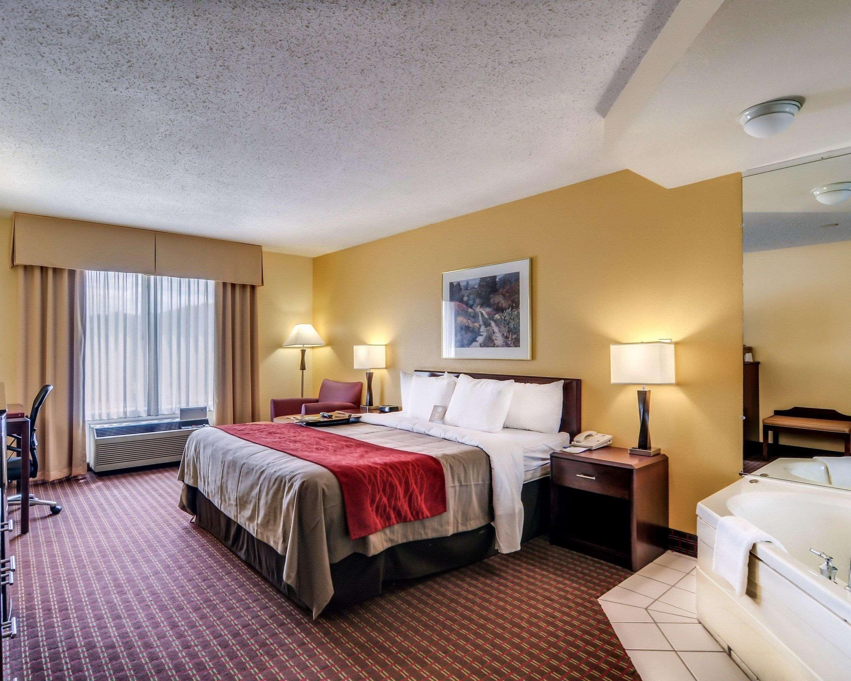 Comfort Inn & Suites Hillsville I-77 Bagian luar foto