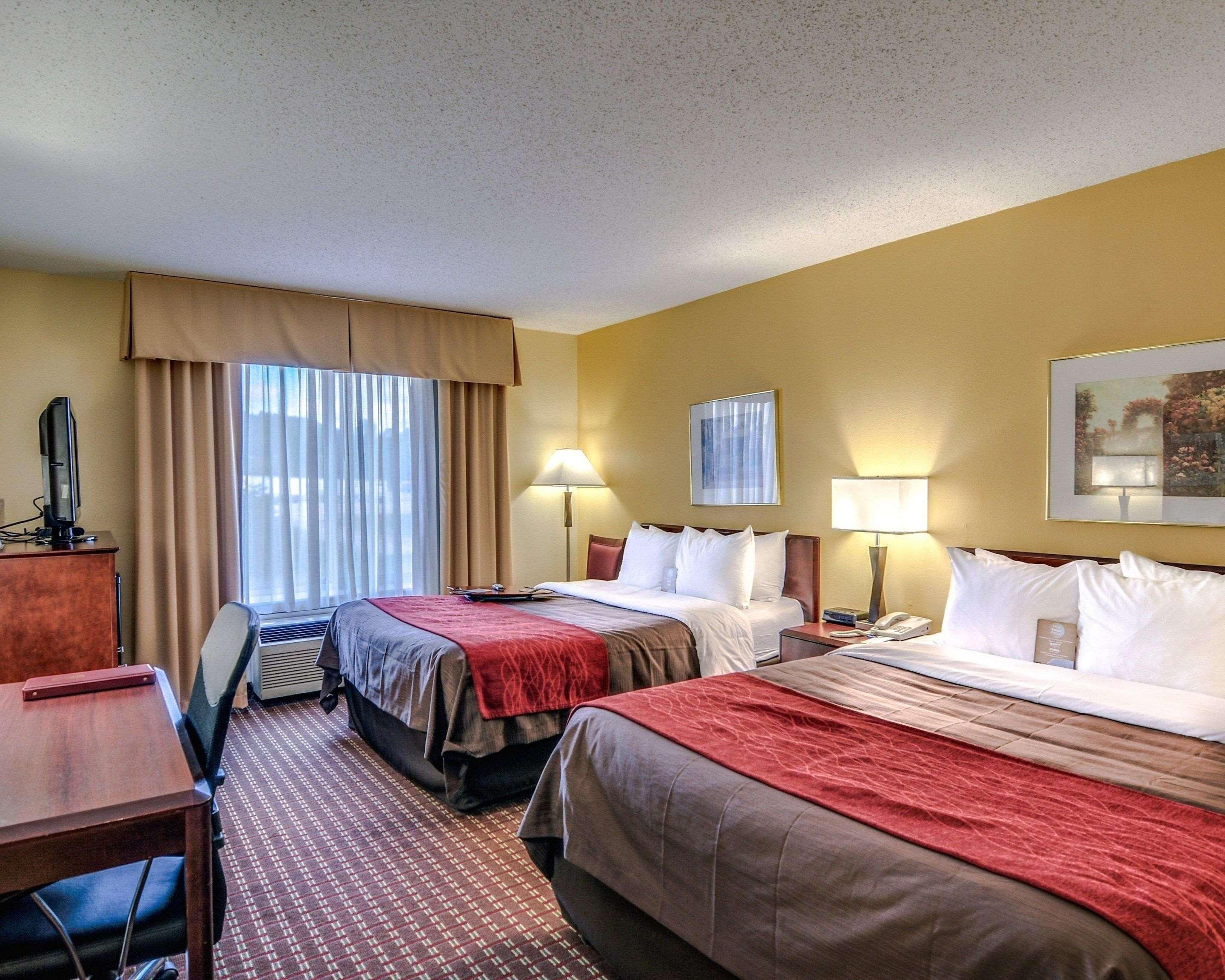 Comfort Inn & Suites Hillsville I-77 Bagian luar foto