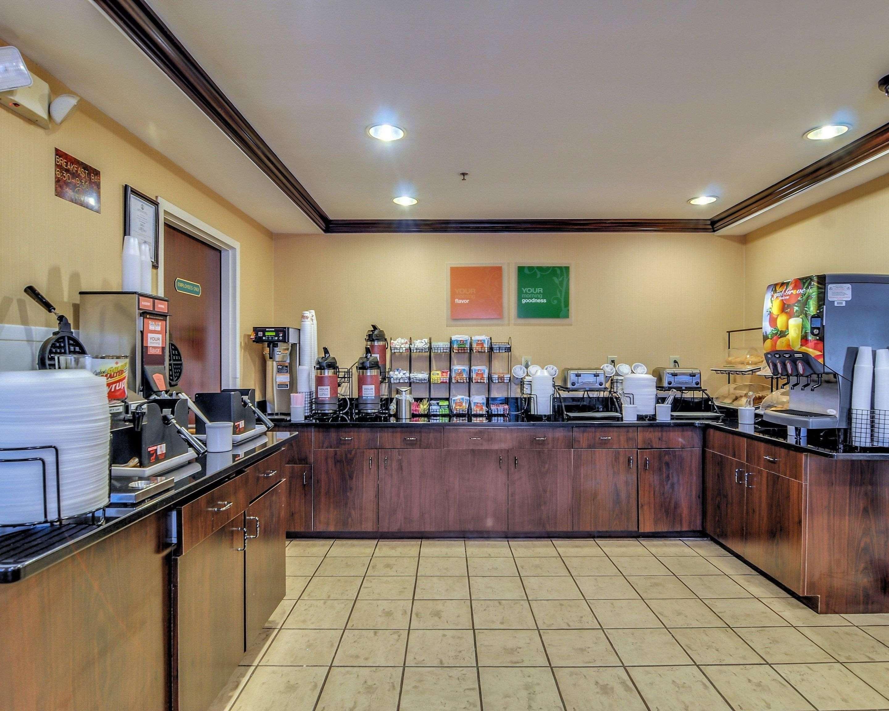 Comfort Inn & Suites Hillsville I-77 Bagian luar foto