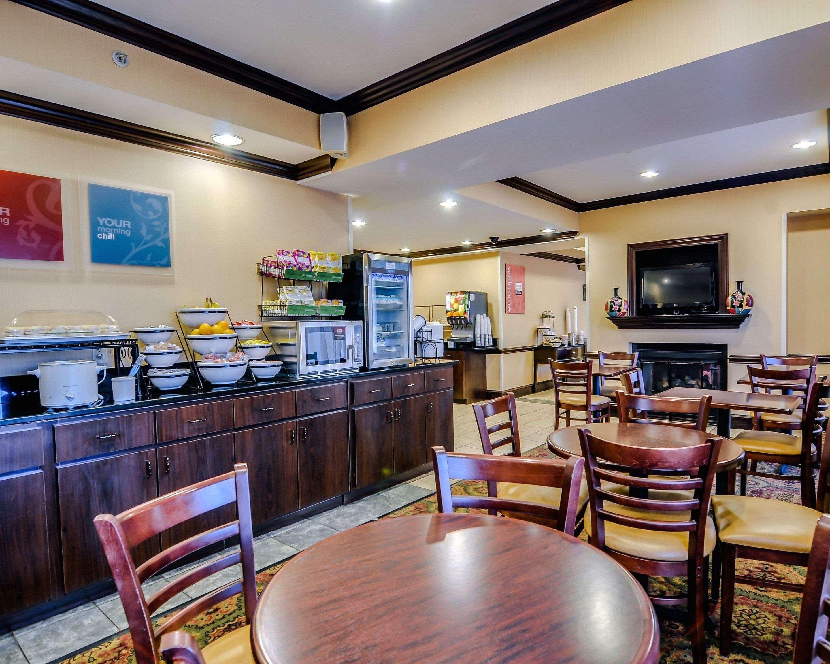 Comfort Inn & Suites Hillsville I-77 Bagian luar foto