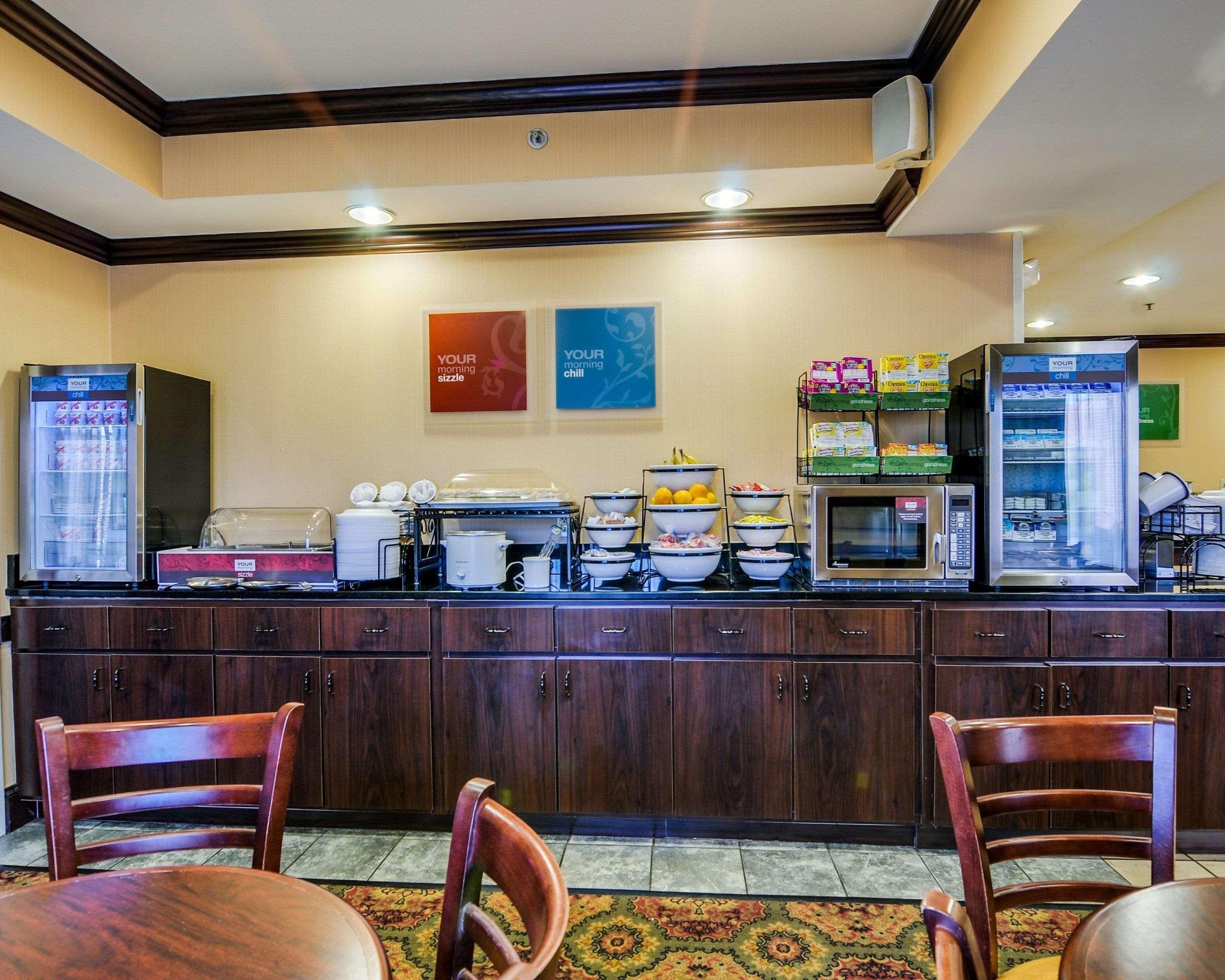 Comfort Inn & Suites Hillsville I-77 Bagian luar foto