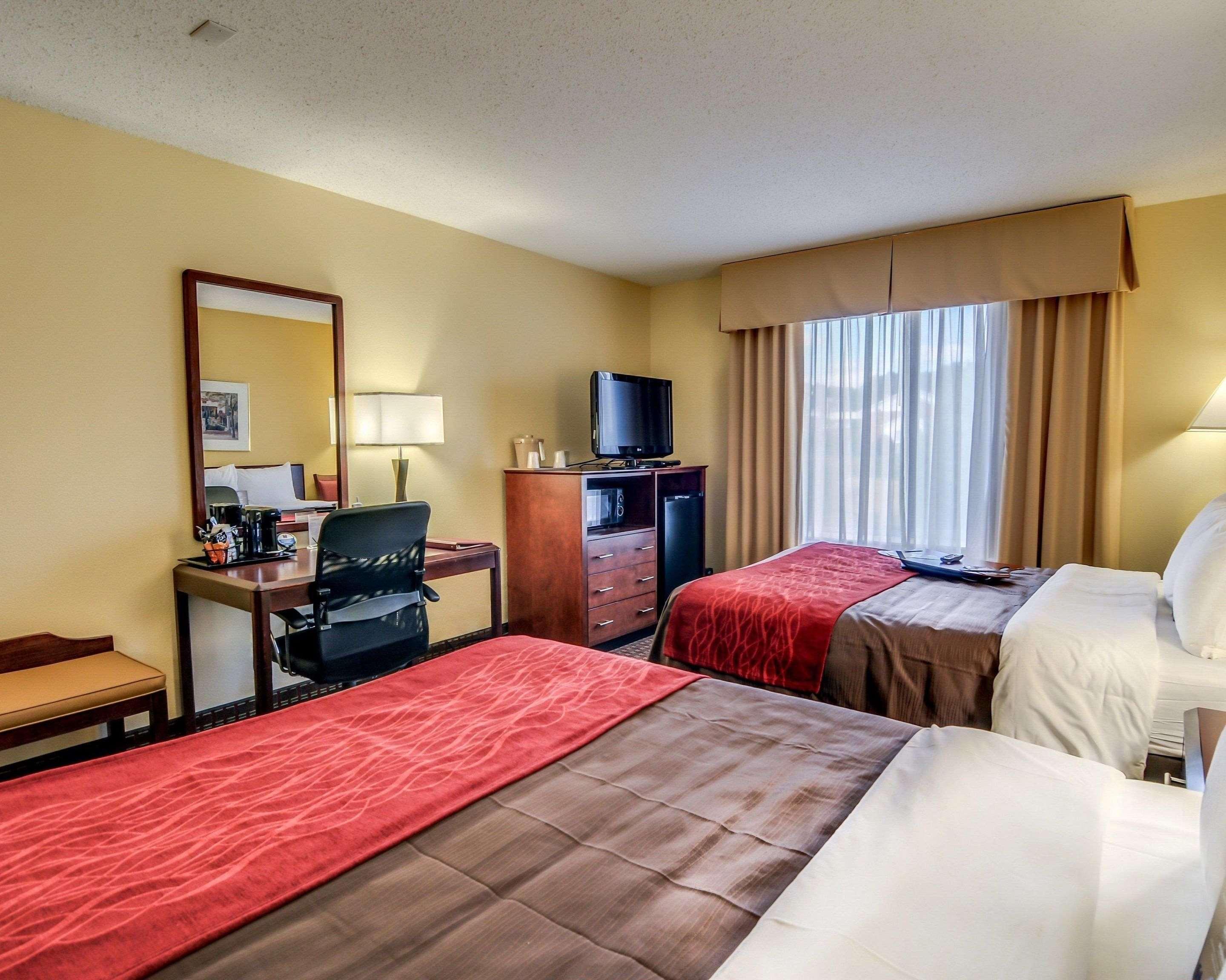 Comfort Inn & Suites Hillsville I-77 Bagian luar foto