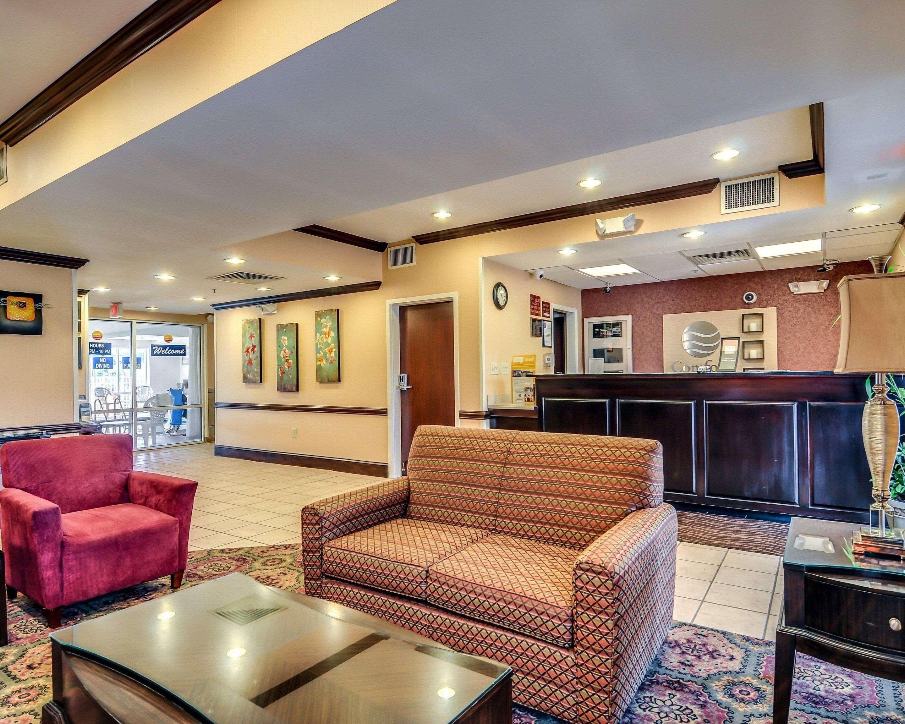 Comfort Inn & Suites Hillsville I-77 Bagian luar foto