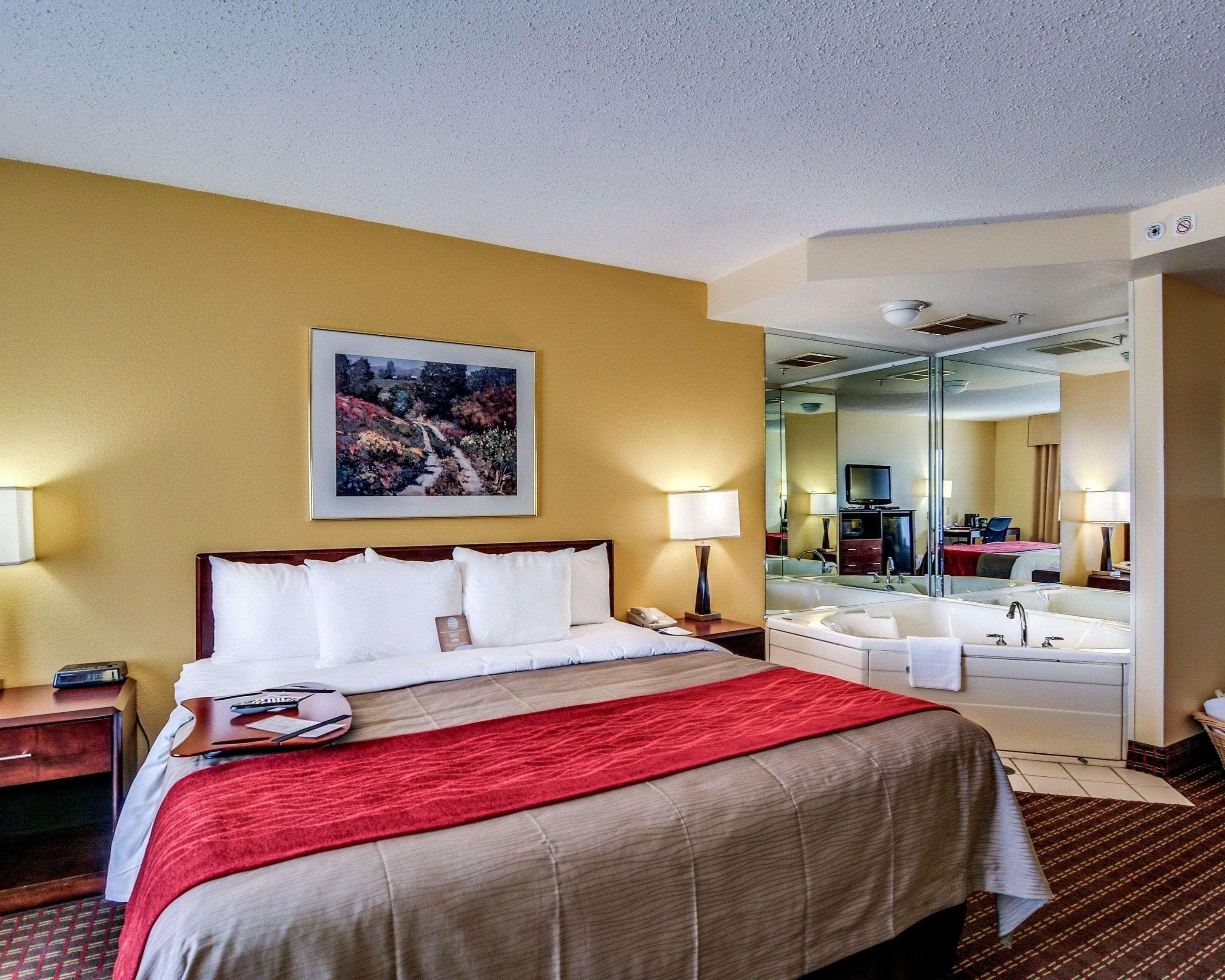 Comfort Inn & Suites Hillsville I-77 Bagian luar foto