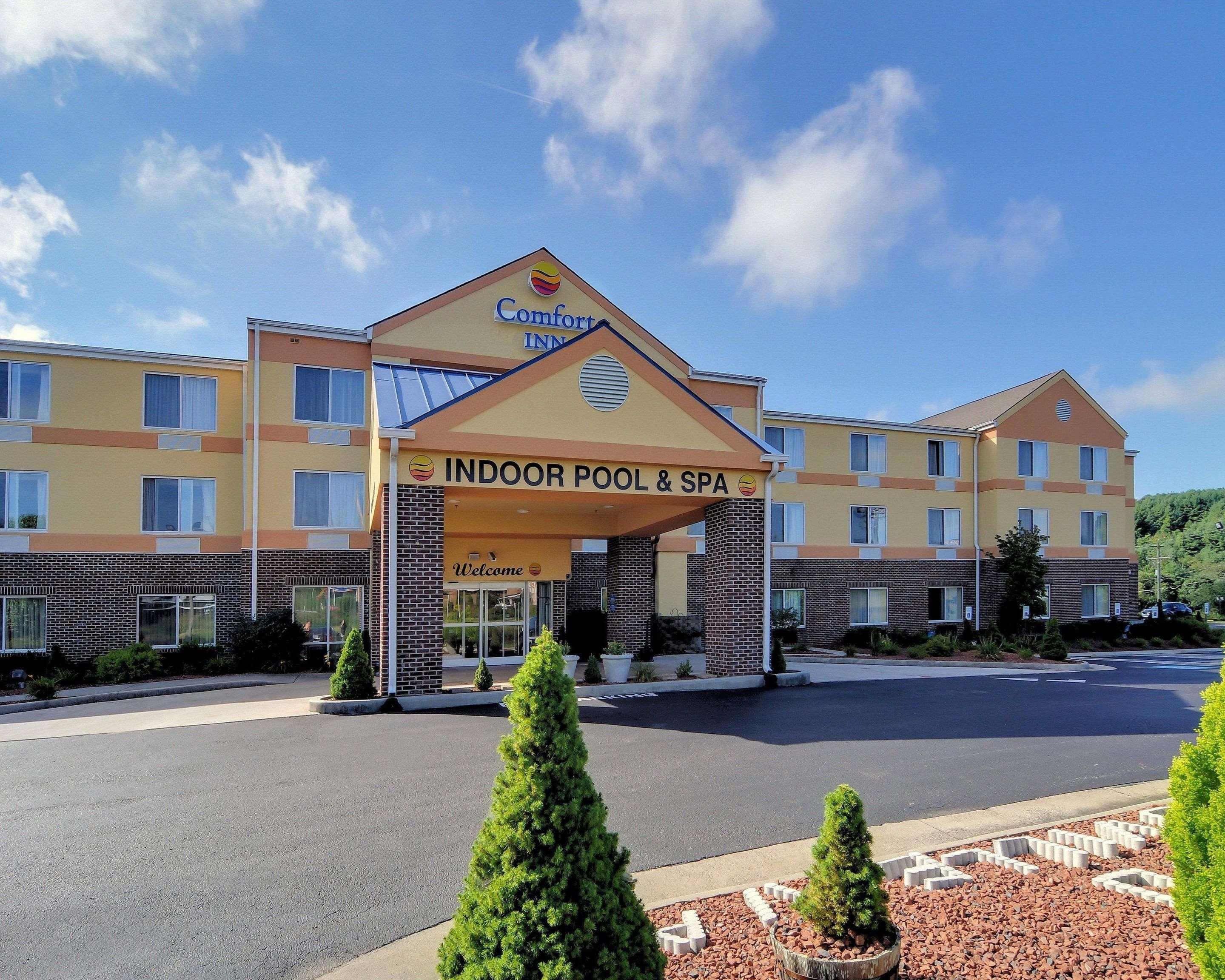 Comfort Inn & Suites Hillsville I-77 Bagian luar foto