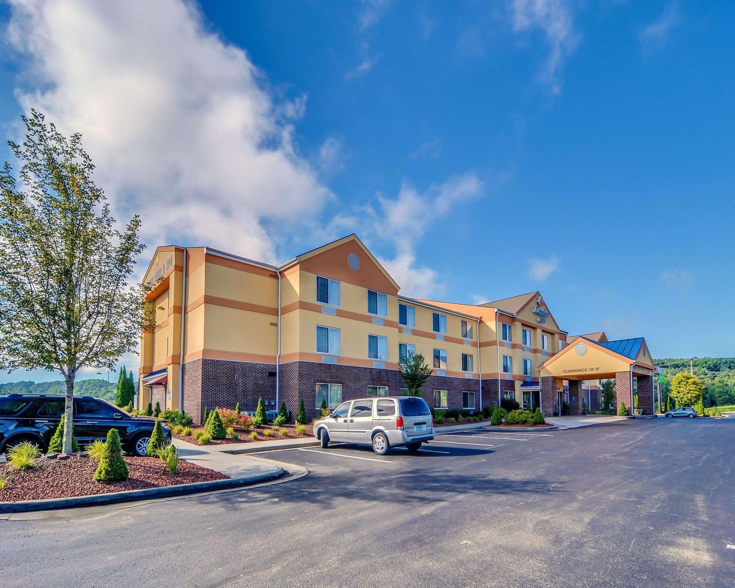 Comfort Inn & Suites Hillsville I-77 Bagian luar foto