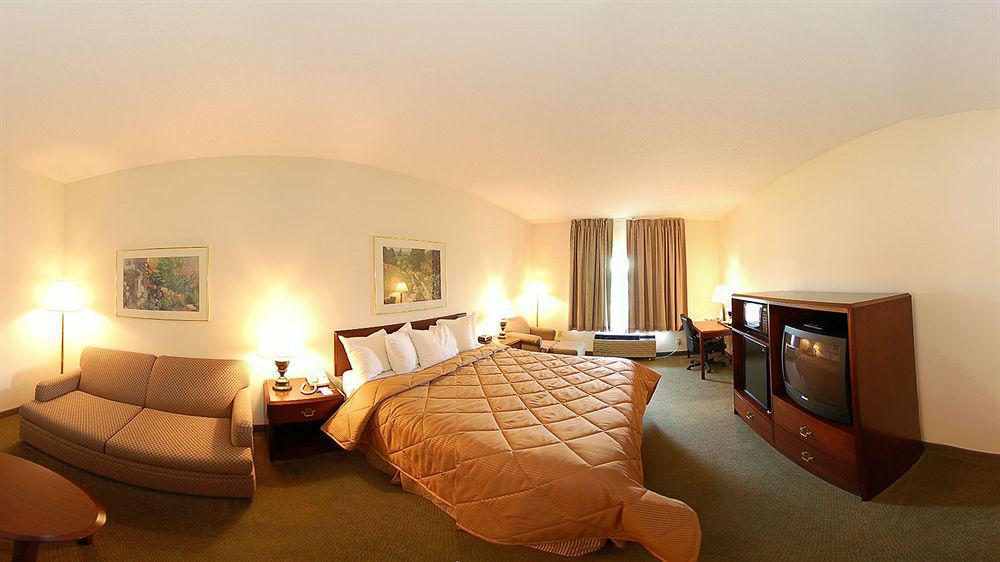 Comfort Inn & Suites Hillsville I-77 Bagian luar foto